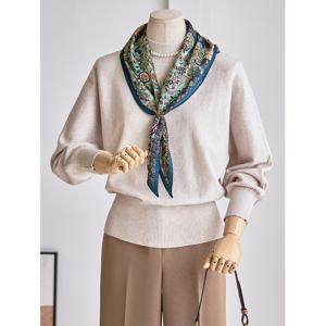 [커스텀에이블]실크 플라워 마름모 스카프_T2509AC028C