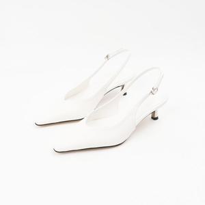 [신난다슈]여성 슬링백힐 6cm 슬링백 구두 펌프스힐 미들힐 스퀘어토 JM243008 화이트