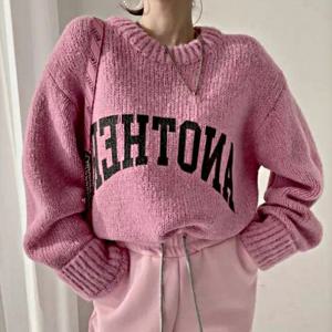 레이스나시 폭신 부드러운 느낌 영문 레터링 포인트 니트 맨투맨