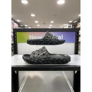 [크록스 슈즈]지오메트릭 슬라이드 2.0 블랙 209608-001