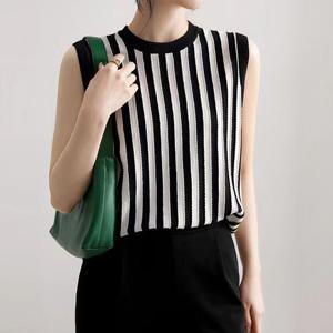 [베나프]세로 스트라이프 민소매 니트_BJ2LK038