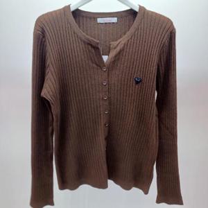 Latium HC06 부드럽고 신축성 좋은 라운드 세로골 쫄 니트티 T2541sw04B