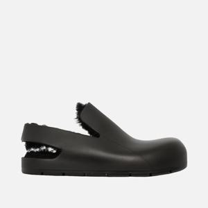 보테가베네타 퍼들 시어링 러버 슬링백 샌들 677323 V1BM0 1000