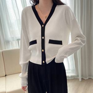 [커스텀에이블]페미닌 배색 긴팔 니트 가디건_C2309CD603C