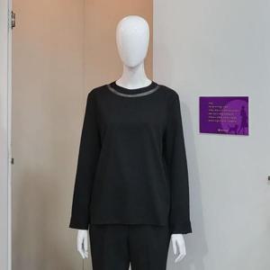 올리비아하슬러 DP01 심플 라운드 블라우스 OHDSBL101