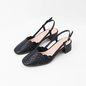 [신난다슈]여성 슬링백힐 4cm 슬링백 샌들 펌프스 구두 소가죽 펀칭 통굽 GDR25335 네이비