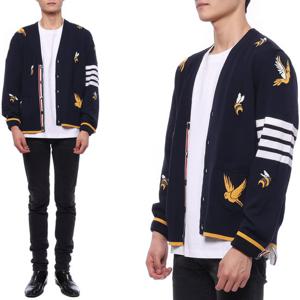 [톰브라운] 23SS 남성 버드 앤 비 인타르시아 가디건 (MKC451A Y1002 415 23S)