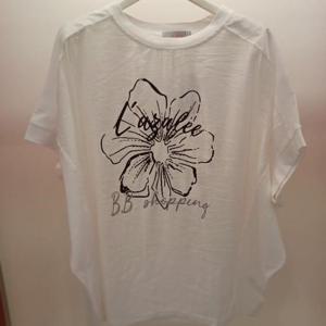 Latium HC06 루즈핏 셔츠 배색 비비꽃 라운드 반팔 가오리 티블라우스 T2523bl30W