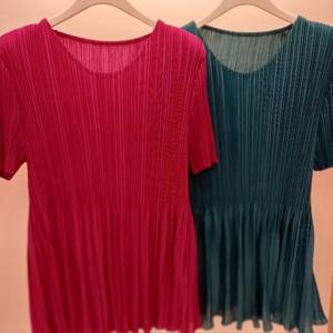 Latium HC06 신축성 좋은 플리츠 윙클 무지 라운드 반팔 티블라우스 T2523bl41