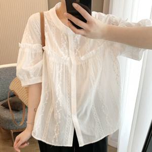 샵앤) 여성 펀칭 프릴 레이스 반팔 블라우스 MSE-WBL-20704-아이보리