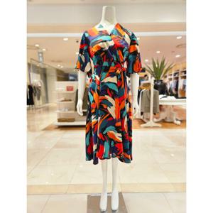 [르니앤맥코이] V넥 리본 벨트 패턴 원피스 MM09OP502HJY