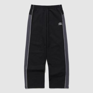 엄브로바지 LQC UP421CFPO7-BLK HBL CELEB 하이브리드 스트레이트 조거 2WAY 팬츠 BLACK