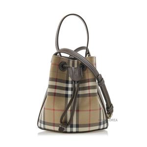[버버리] FW24 여성 미니 체크 버킷백 8100488 LL MN DRAWSTRING BUCKET DFC A1336