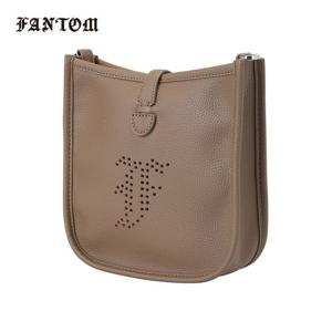 [팬텀] 여성 로고 펀칭 크로스백 221E1BG105_BR