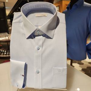 듀퐁셔츠 SE4FM11LS109SBU 비지니스 구김이 적고 터치감이 좋은 도비 블루 일반 핏 셔츠