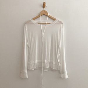 샵앤) 여성 라운드넥 레이스배색 허리끈 시스루 레이어드 티셔츠 SIU-WSH-4349-화이트