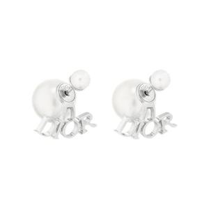 디올 트리발 이어링 실버 피니쉬 메탈 화이트 레진 펄 E4124WOMRS-D009