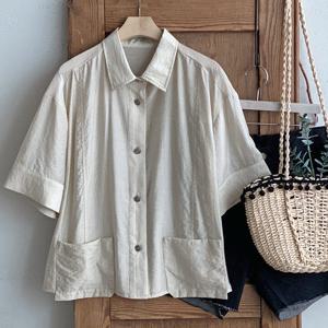 샵앤) 여성 카라넥 단추오픈 일자핏 반팔 블라우스 DGB-WBL-4566-베이지