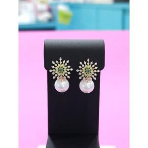 로뎀 세이브존05 Elegance P 눈꽃 핵진주 귀걸이(그린)01 RDA23120294