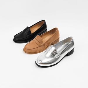 [신난다슈]여성 로퍼 단화 3cm 여자 플랫 구두 슬립온 통굽 발편한 쿠션 낮은굽 FL257024