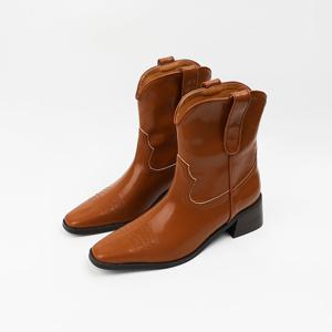 [신난다슈]여성 앵클 부츠 5cm 웨스턴 숏 앵글 부츠 발편한 통굽 사각코 TMZ254020 브라운