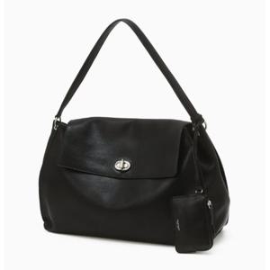 [질스튜어트] 블랙 가죽 오브 장식 숄더백 L JABA5F100BK