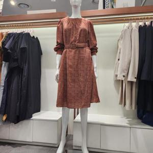 수스 HC04 체크 쉬폰 미디 원피스 S223NOP901