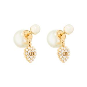 디올 트리발 이어링 골드 피니쉬 메탈 화이트 레진 펄 앤 화이트 마더 Pearl Effect 글래스 E4295WOMVE-D301