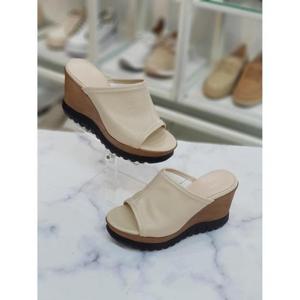 한슈 세이브존07 오픈토 뮬 웨지힐 9CM HS066763ct