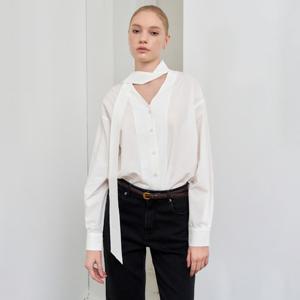 WOMAN 루즈핏 타이 브이넥 셔츠 [WHITE] / WBE1L03509