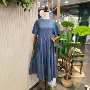 스테파니 HC05 뒷단추롱청원피스 A25DM5203H9