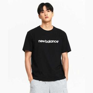 [뉴발란스]뉴발란스 에센셜 레터링 로고 반팔티 NBNEE31113 블랙