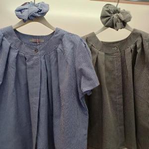 Latium HC06 짧고 품넉넉한 곱창 머리밴드 체크 반팔 차이나넥 셔링 셔츠블라우스 T2523bl13