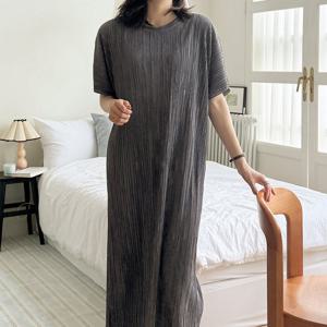 샵앤) 국산 여성 하늘하늘 얇은 플리츠 반팔 롱원피스 LL-WDR-4668-차콜