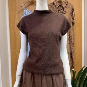 클리지 DP01 폴라 넥 심플 민소매 니트 CP6WKT12