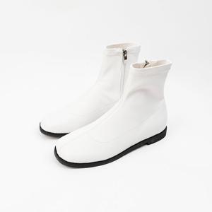 [신난다슈]여성 앵클부츠 1cm 스판 삭스 숏 플랫 앵글 부츠 발편한 낮은굽 AG257834화이트