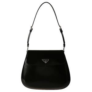 25 FW 프라다 블랙 트라이앵글 로고 아이코닉 플라크 레더 숄더백 1BD316ZO6