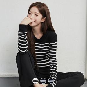 [지오다노] 여성 슬림핏 립 스트라이프 니트 스웨터 355908