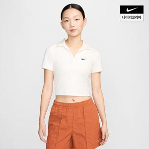[나이키] 스포츠웨어 에센셜 여성 반팔 폴로 탑 DV7885-133