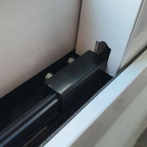 미닫이문 샷시 고정장치 스토퍼 블랙 중 중문잠금장치