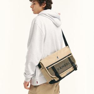 캉골 아이콘 퀀텀 메신저백 2091 에크루 KREBMB20910EC