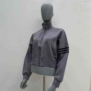 아디다스 여성 뉴클래식 크롭 트랙탑 져지 IW5615