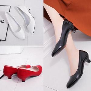 P105 여성펌프스 정장 미들 에나멜 힐 여자구두