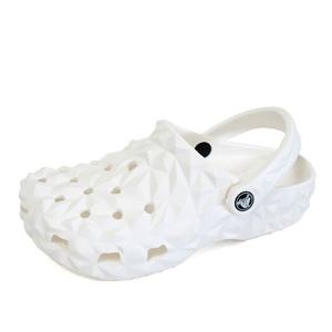 [크록스 슈즈]크록스 클래식 지오메트릭 공용 클로그 샌들 슬리퍼 화이트 209563-100