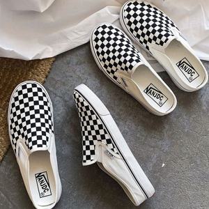 화이트 블랙 체크무늬 스니커즈 블로퍼 스니커즈뮬