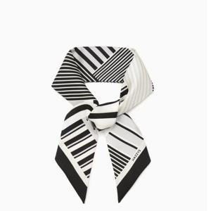 [헤지스] 블랙 스트라이프 쁘띠 실크 스카프 HISC5E815BK