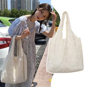 예쁜 꽃무늬 자수망사 가벼운 데일리 패브릭 숄더백