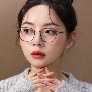 [룩플러스]어나더루트 퓨어 티타늄 안경테 IP도금 SILMON C1