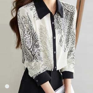 [카라]KARRA 실키코랄패턴블라우스_A5S0579