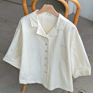 샵앤) 여성 카라넥 단추 자수레터링 5부소매 루즈핏 블라우스 셔츠 DGB-WBL-4372-옐로우